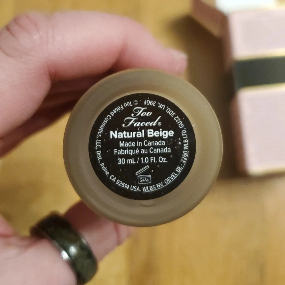 Too Faced Born‎ This Way Undetectable Medium-to-Full Coverage Foundation NIB
